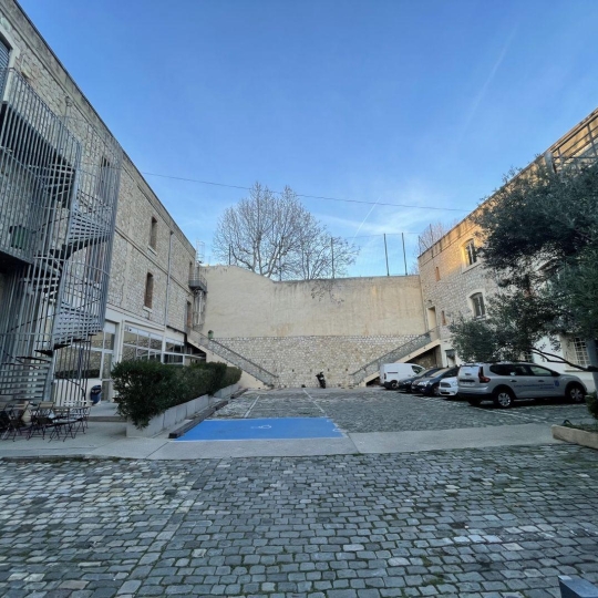 Annonces MARSEILLE 1ER : Autres | MARSEILLE (13001) | 230.00m2 | 2 567 € 