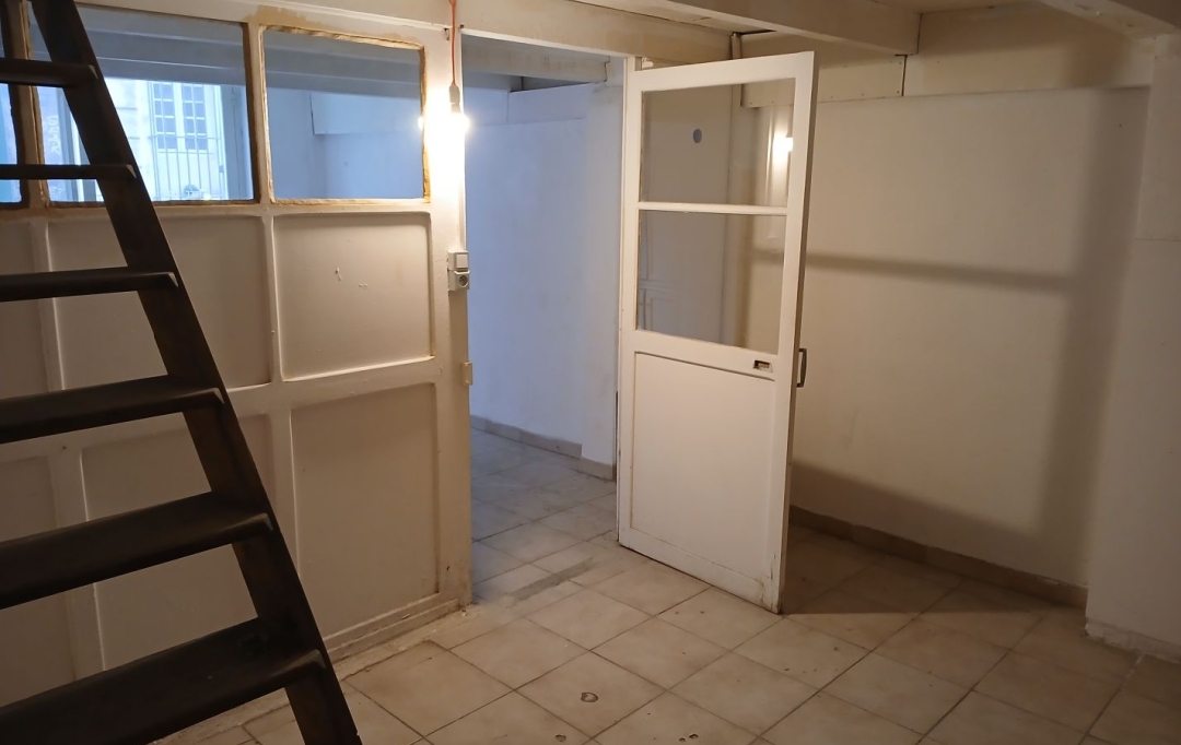 Annonces MARSEILLE 1ER : Office | MARSEILLE (13001) | 32 m2 | 110 000 € 