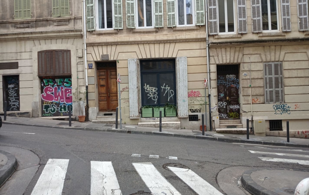 Annonces MARSEILLE 1ER : Office | MARSEILLE (13001) | 32 m2 | 110 000 € 